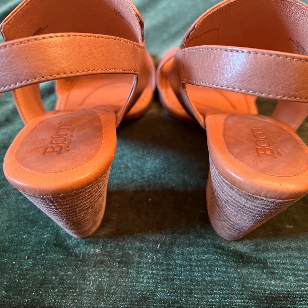 Wedge - Picture 2 of 4